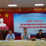Đối thoại giữa Thủ trưởng đơn vị với người lao động tại Trung tâm Bảo trợ xã hội Quảng Ninh.