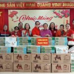 Hội thiện nguyện Yên Thọ, Quỹ Từ thiện Thúy Kim đến thăm, tặng quà, chúc Tết những người có hoàn cảnh đặc biệt khó khăn tại Trung tâm Bảo trợ xã hội tỉnh Quảng Ninh.