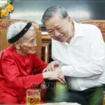 Tổng Bí thư và chuyện “chống cô đơn cho người cao tuổi, sáng đón đi, chiều đưa về”
